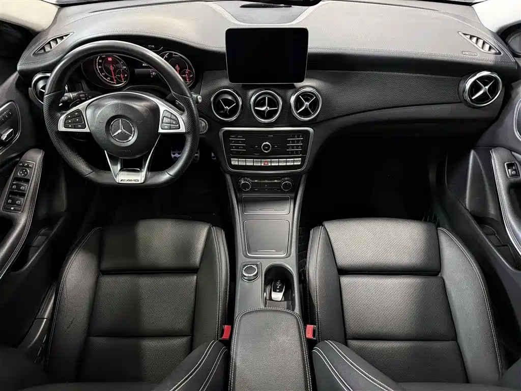 Фото 6 - Mercedes-Benz GLA