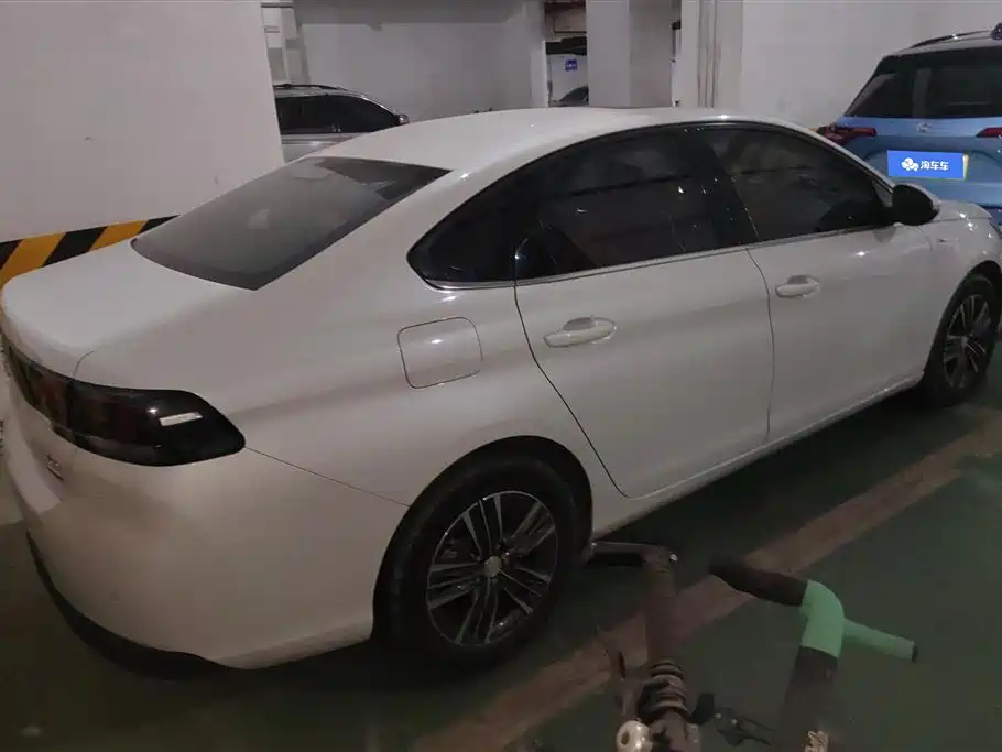 Peugeot 308 2019 230THP Automatic Luxury Edition China VI фото 3
