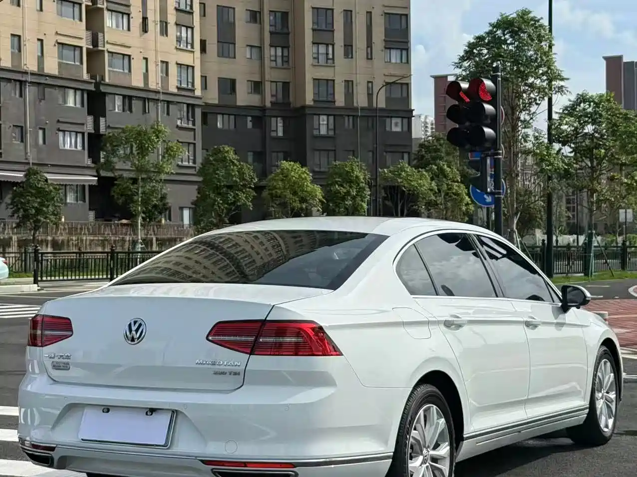 Фото 9 - Volkswagen Magotan