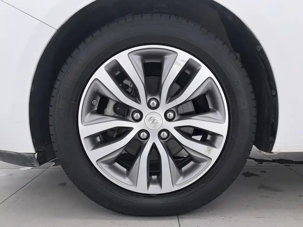 Фото 17 - Buick Excelle