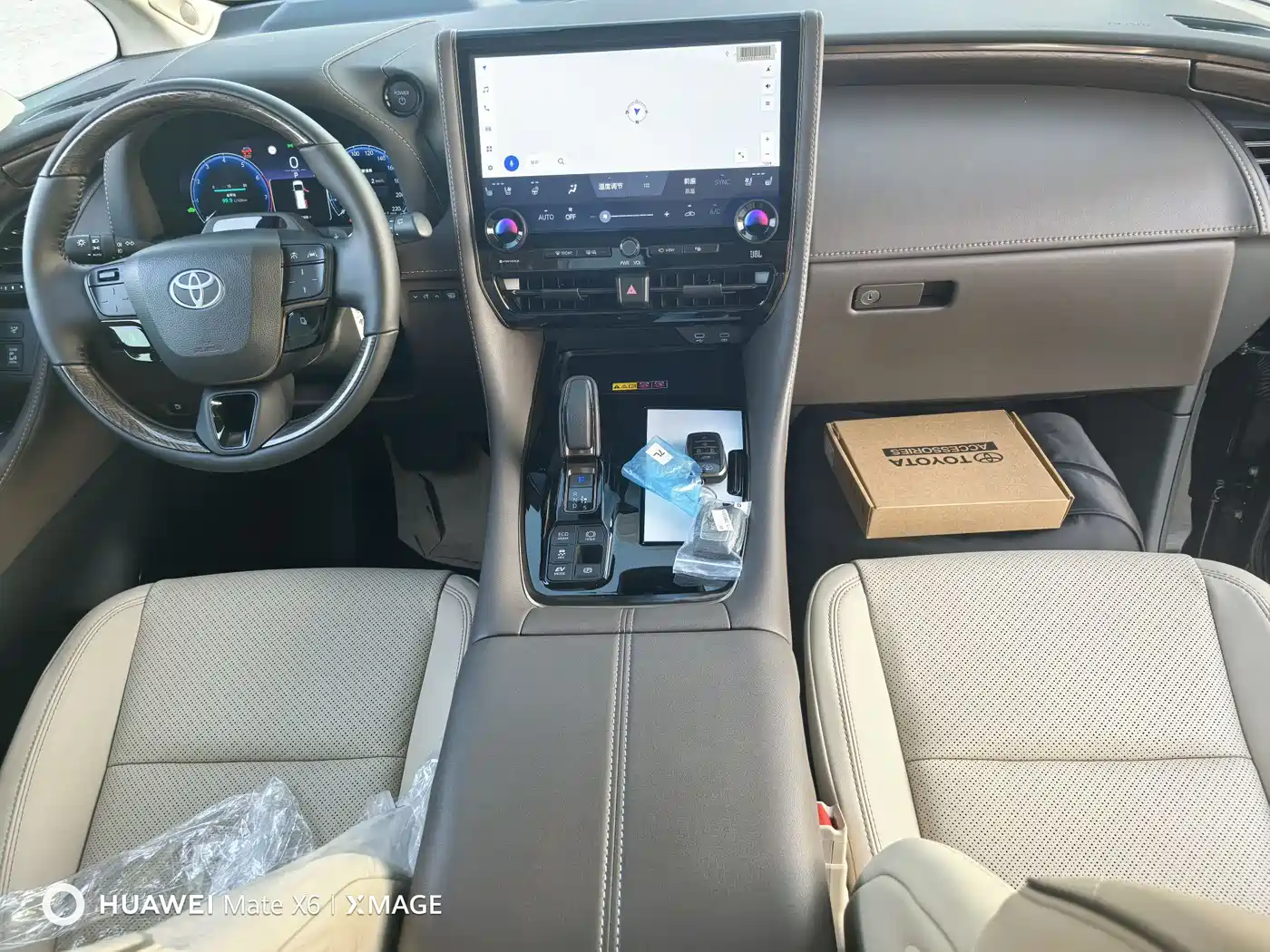 Toyota Alphard 2024 Hybrid 2.5L Ultimate Enjoyment Edition фото 12