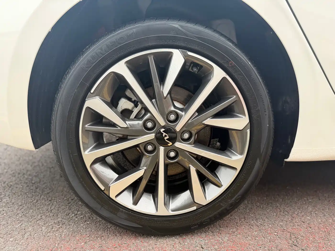 Kia K3 2021 Facelift 1.5L CVT Fashion Edition фото 15