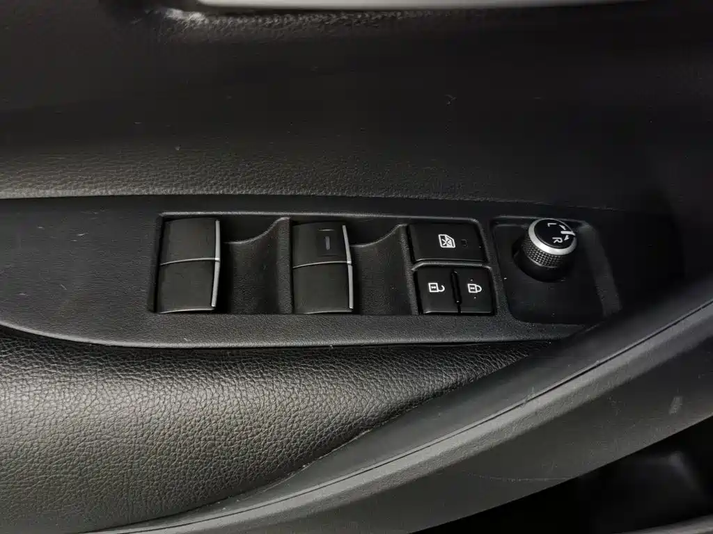 Photo 9 - Toyota Levin