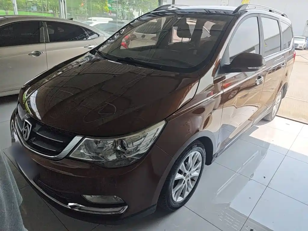 Фото 2 - Baojun 730