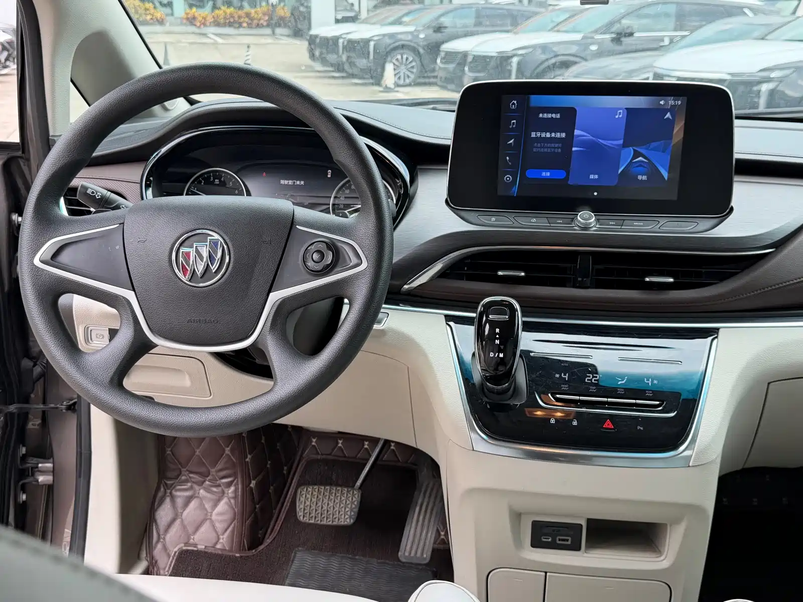 Фото 15 - Buick GL8