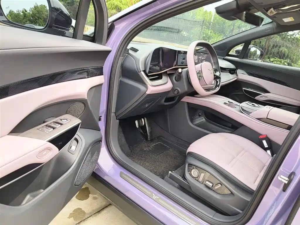 Hongqi Tian Gong 08 2025 680 Ultra AWD фото 16