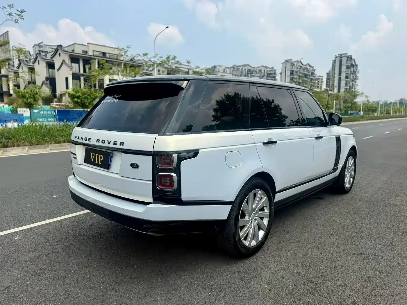 Land Rover Range Rover 2015 2015 3.0 SC V6 Vogue SE Genesis Extended Edition