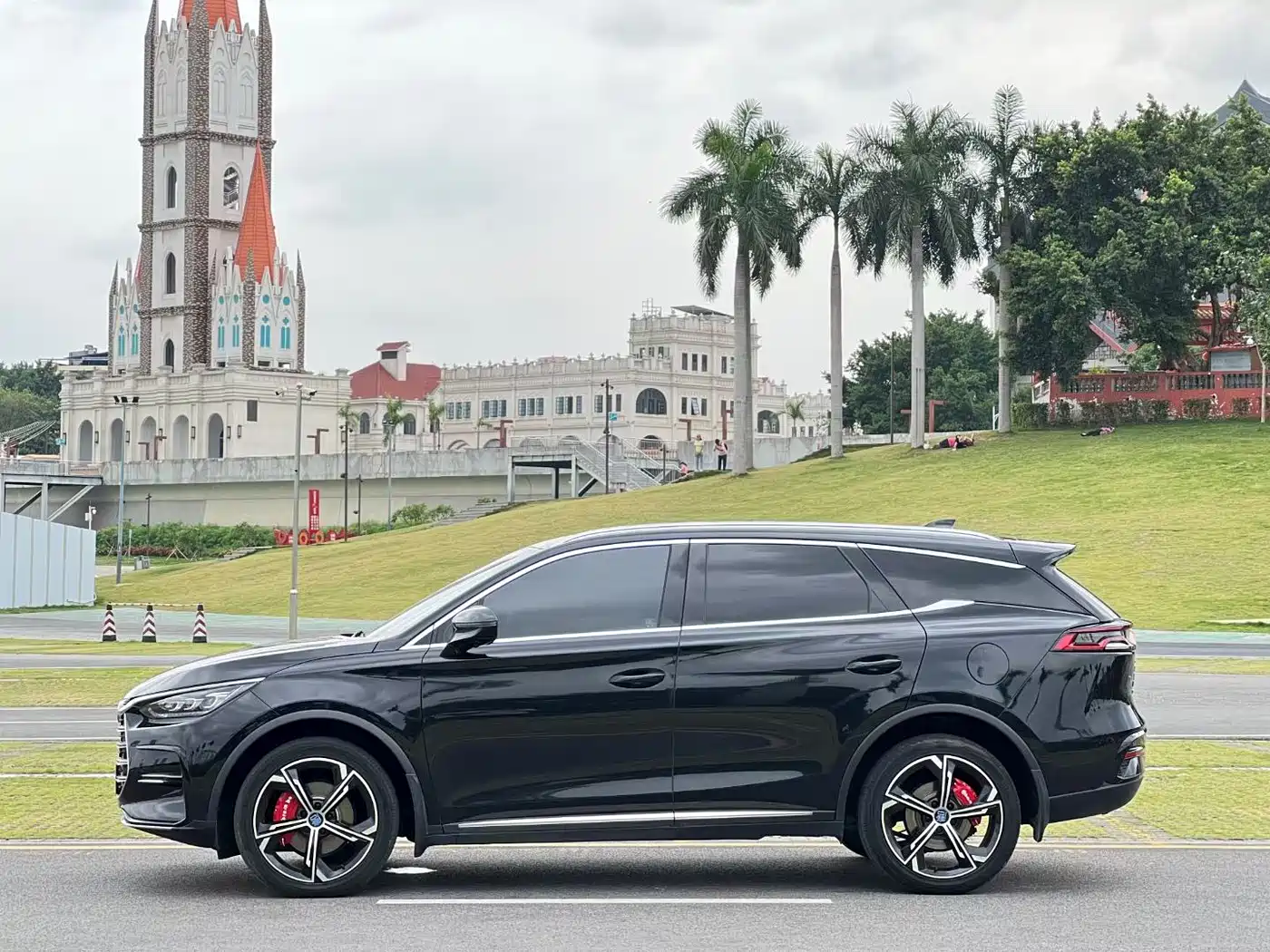 BYD Tang New Energy 2023 Model DM-i Champion Edition 112KM Honor фото 8
