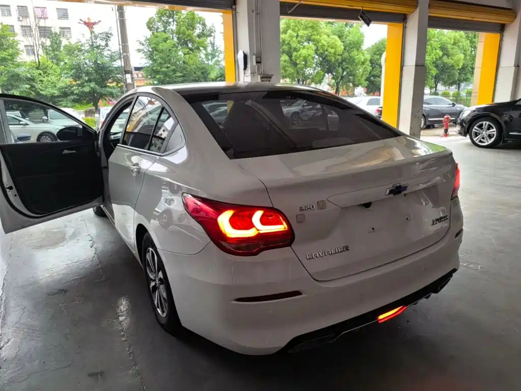 Chevrolet Cavalier 2019 320 Auto Sunroof Enjoyment Edition фото 5