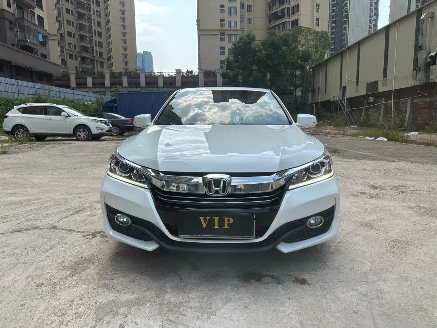 Фото 1 - Honda Accord