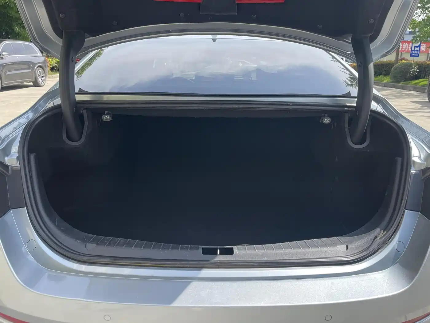 Hongqi H5 2018 30TD Smart Connected Royal Edition фото 6