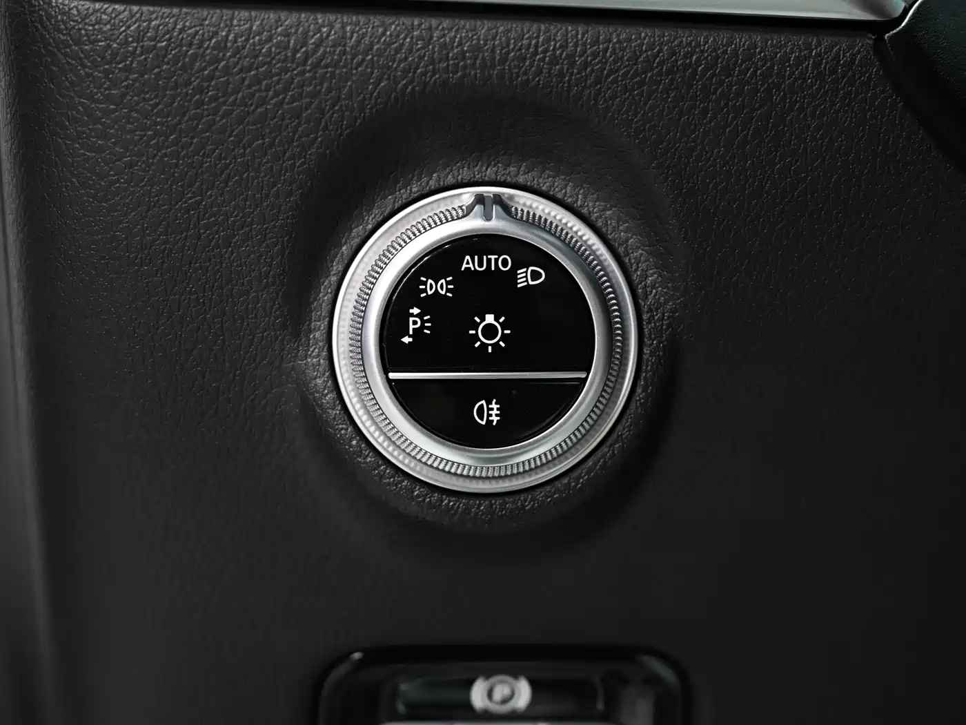 Mercedes-Benz C-Class 2022 C 200 L Sport Version фото 12