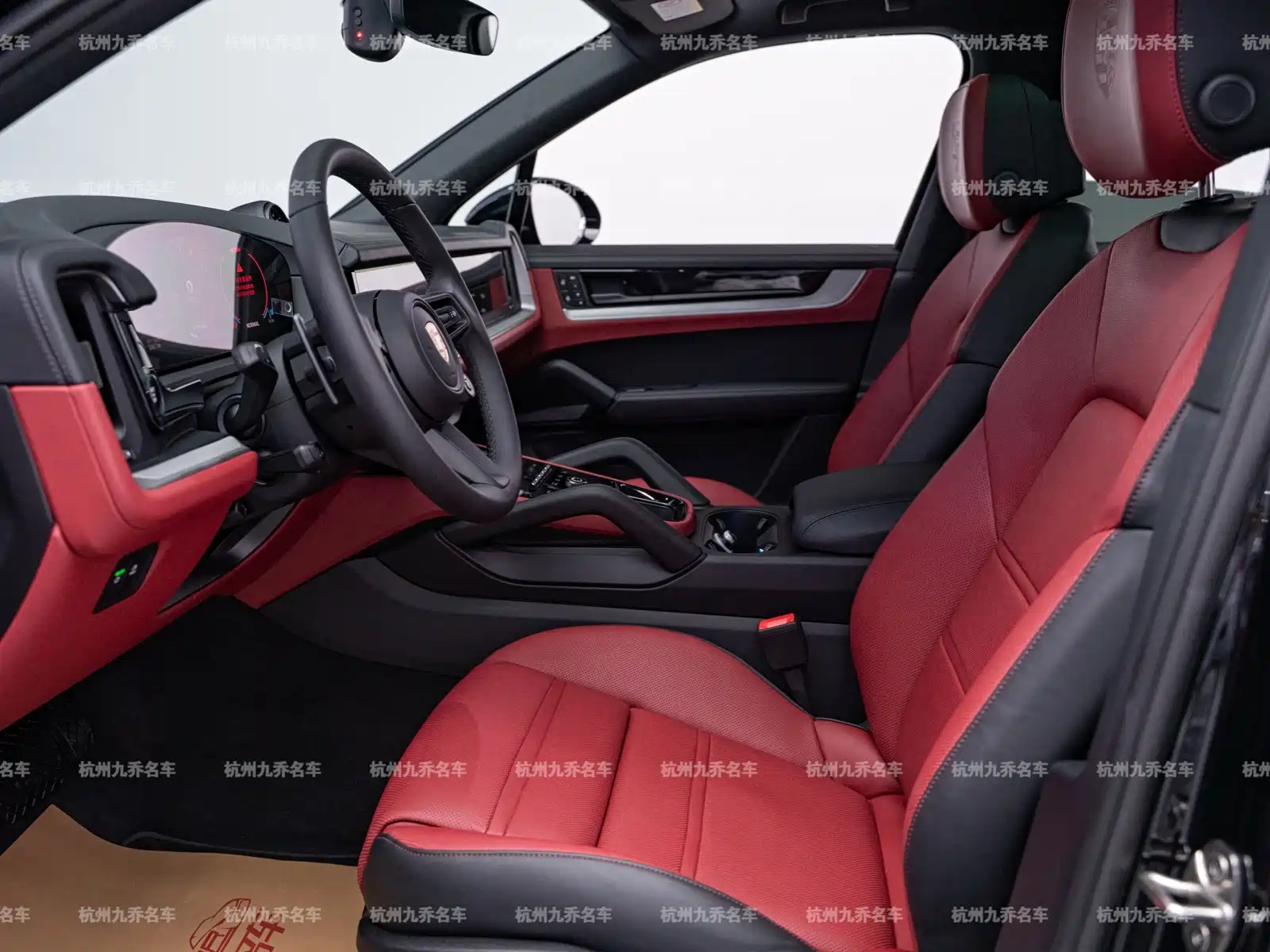صورة 12 - Porsche Cayenne