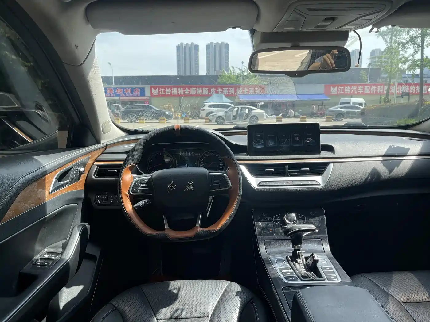 Hongqi H5 2018 30TD Smart Connected Royal Edition фото 4
