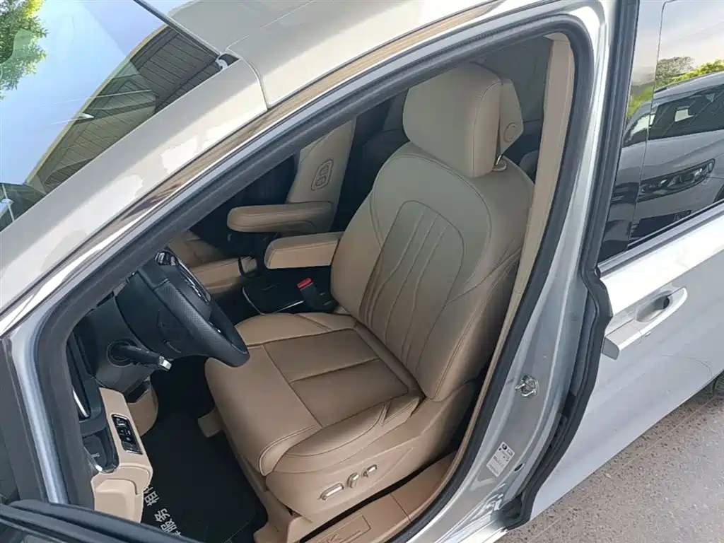 Buick GL8 New Energy 2025 Land Honor Premium Edition 7-Seater фото 15