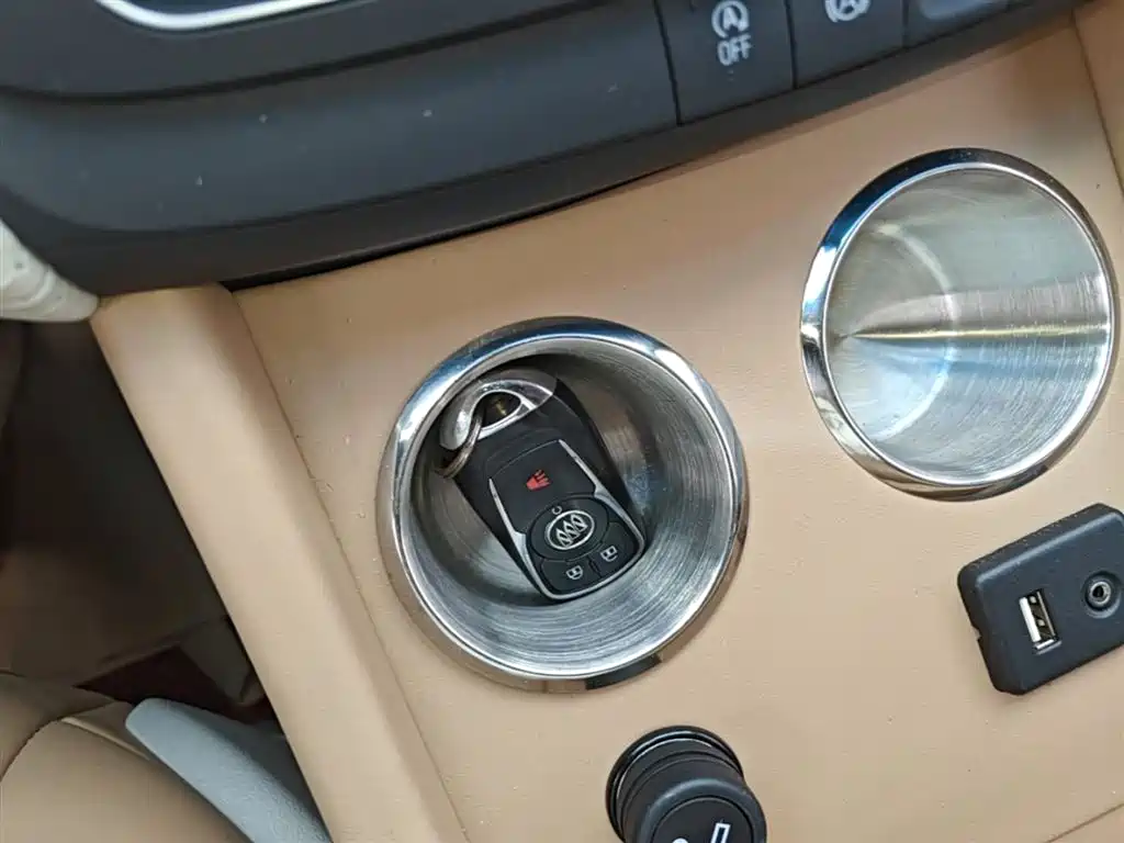 Buick GL8 2017 ES 28T Comfort Type China V фото 9