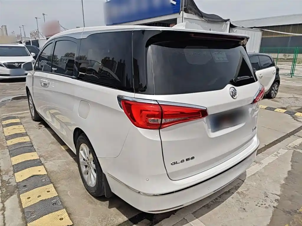 Buick GL8 2017 ES 28T Comfort Type China V фото 5