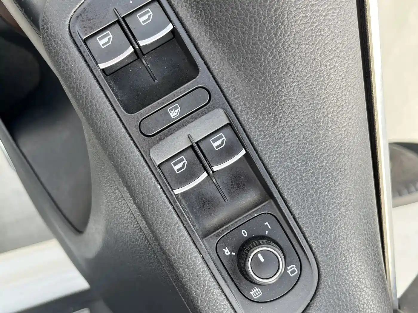 Volkswagen Tiguan 2015 2.0TSI Automatic 4WD Flagship фото 6