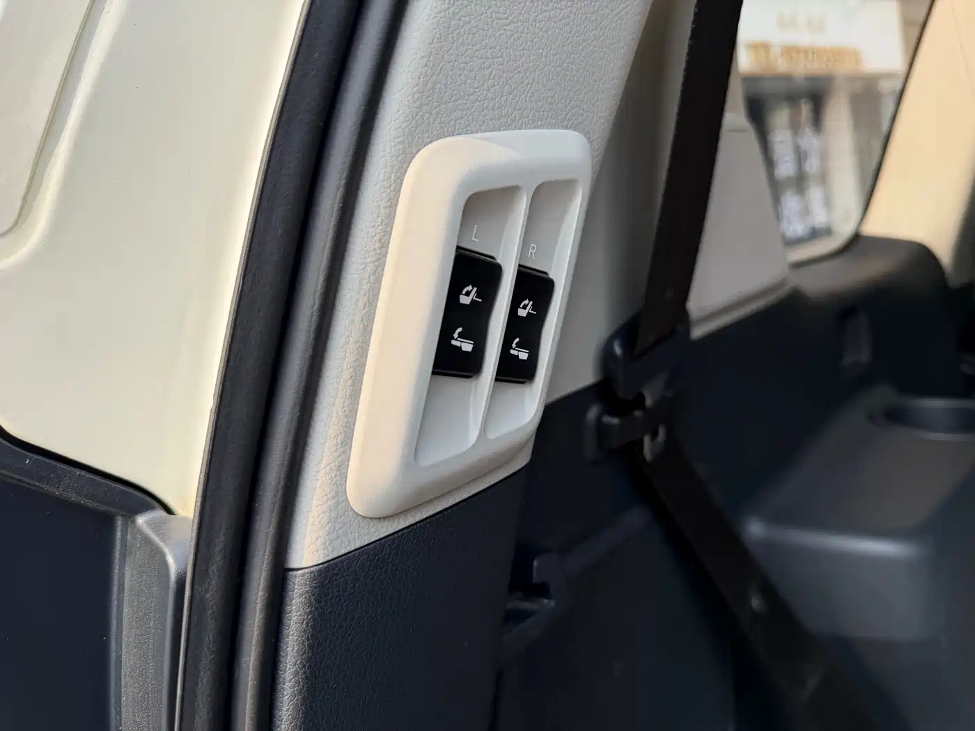 Toyota Prado 2016 3.5L Auto VX NAVI фото 15