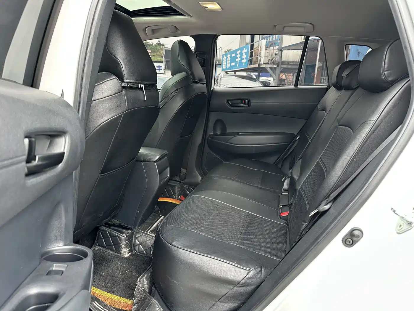 Toyota Frontlander 2023 2.0L CVT Leading Edition фото 10