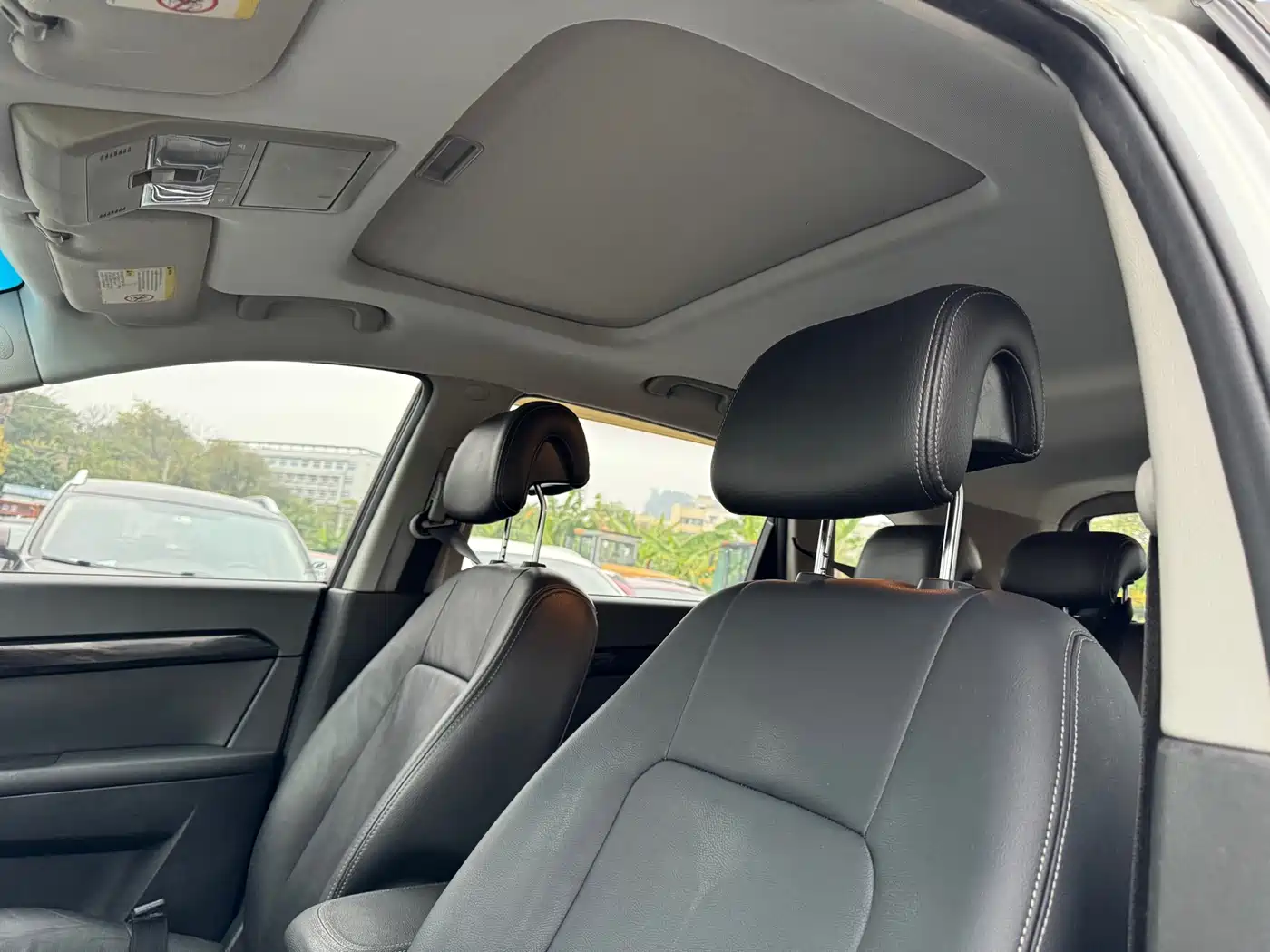 Chevrolet Captiva 2012 2.4L 4WD Flagship Edition 7-Seater фото 18