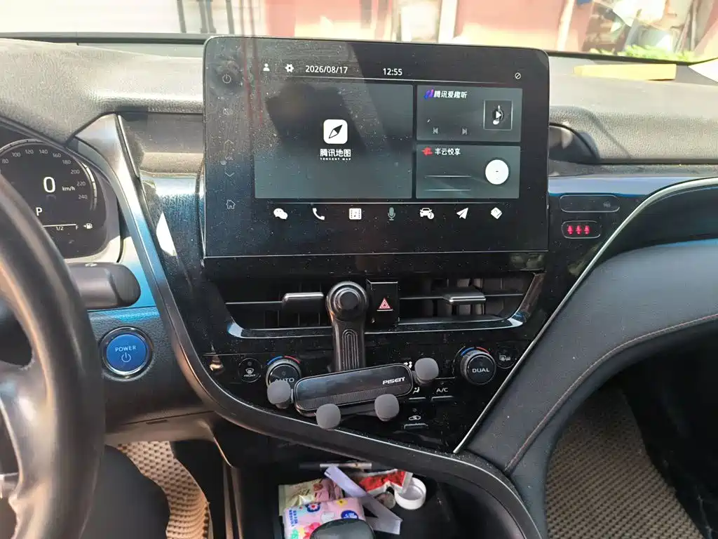 Фото 9 - Toyota Camry