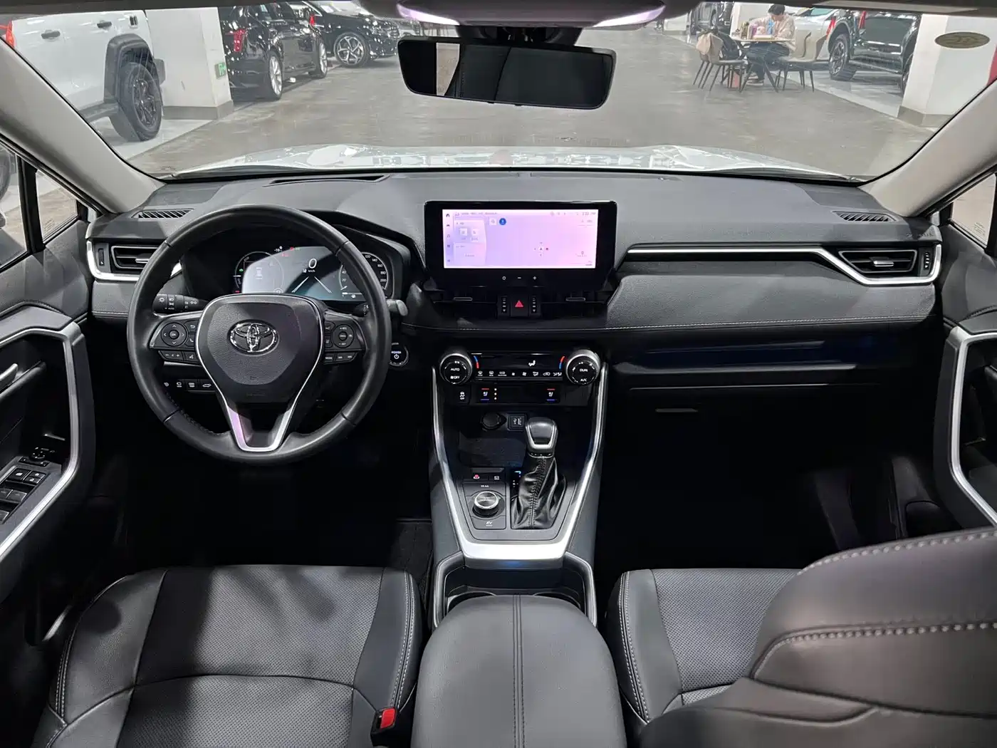 Toyota Wildlander 2023 Hybrid 2.5L E-CVT AWD Premium Edition фото 7
