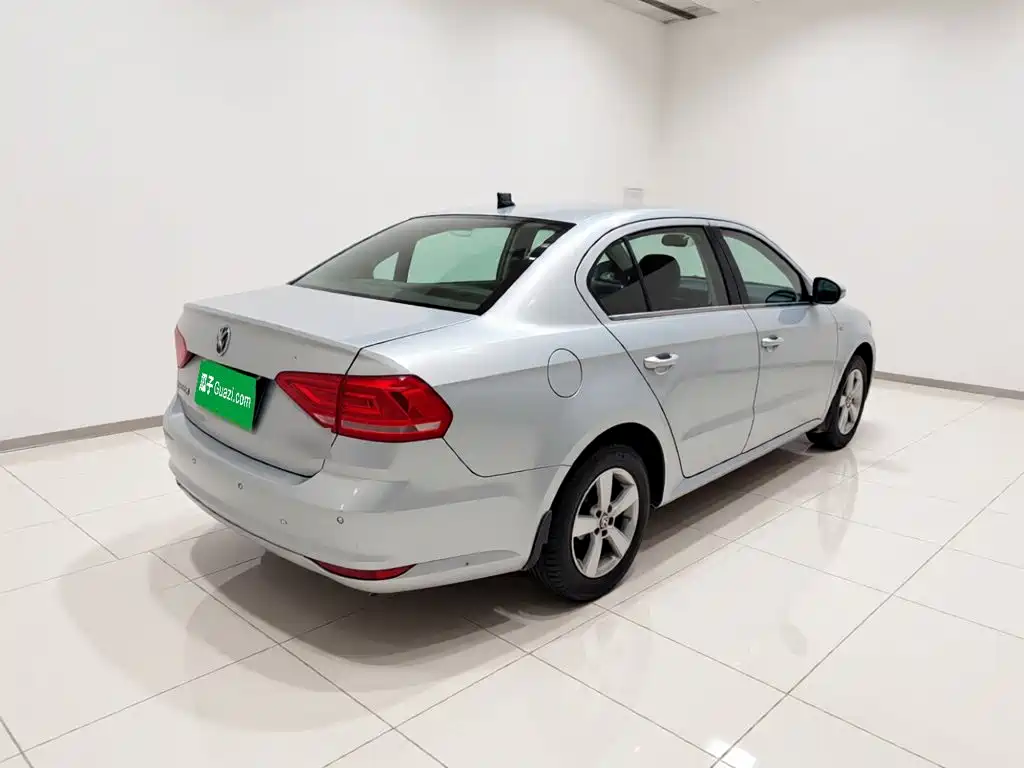 Фото 6 - Volkswagen Lavida