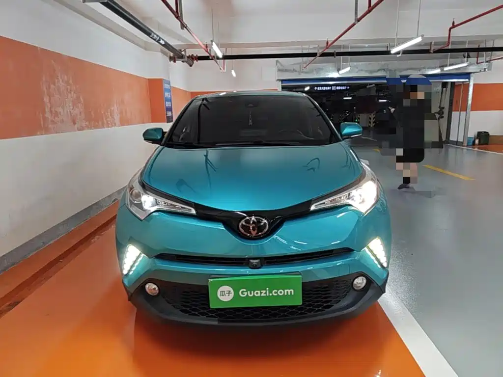 Photo 3 - Toyota C-HR
