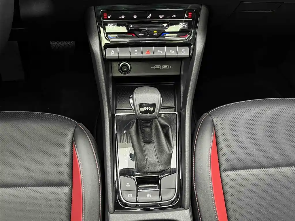 Škoda Karoq 2025 TSI280 Luxury Edition фото 5