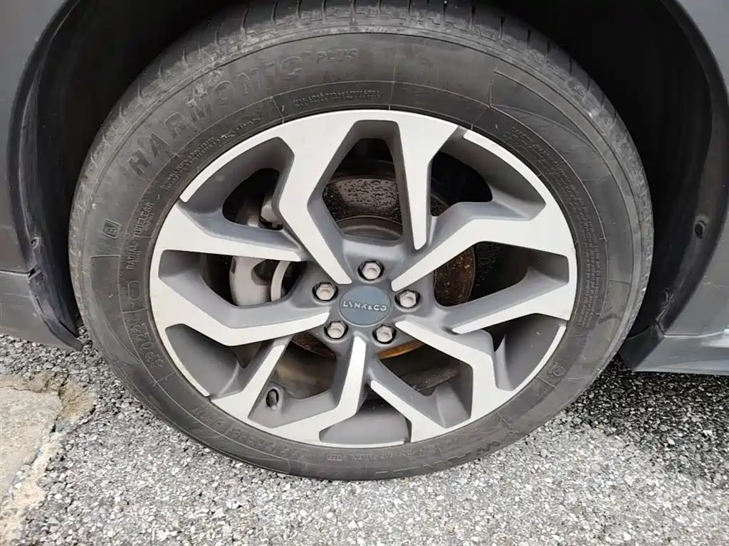 Lynk & Co 02 2018 1.5T DCT 2WD Power Edition China V фото 23