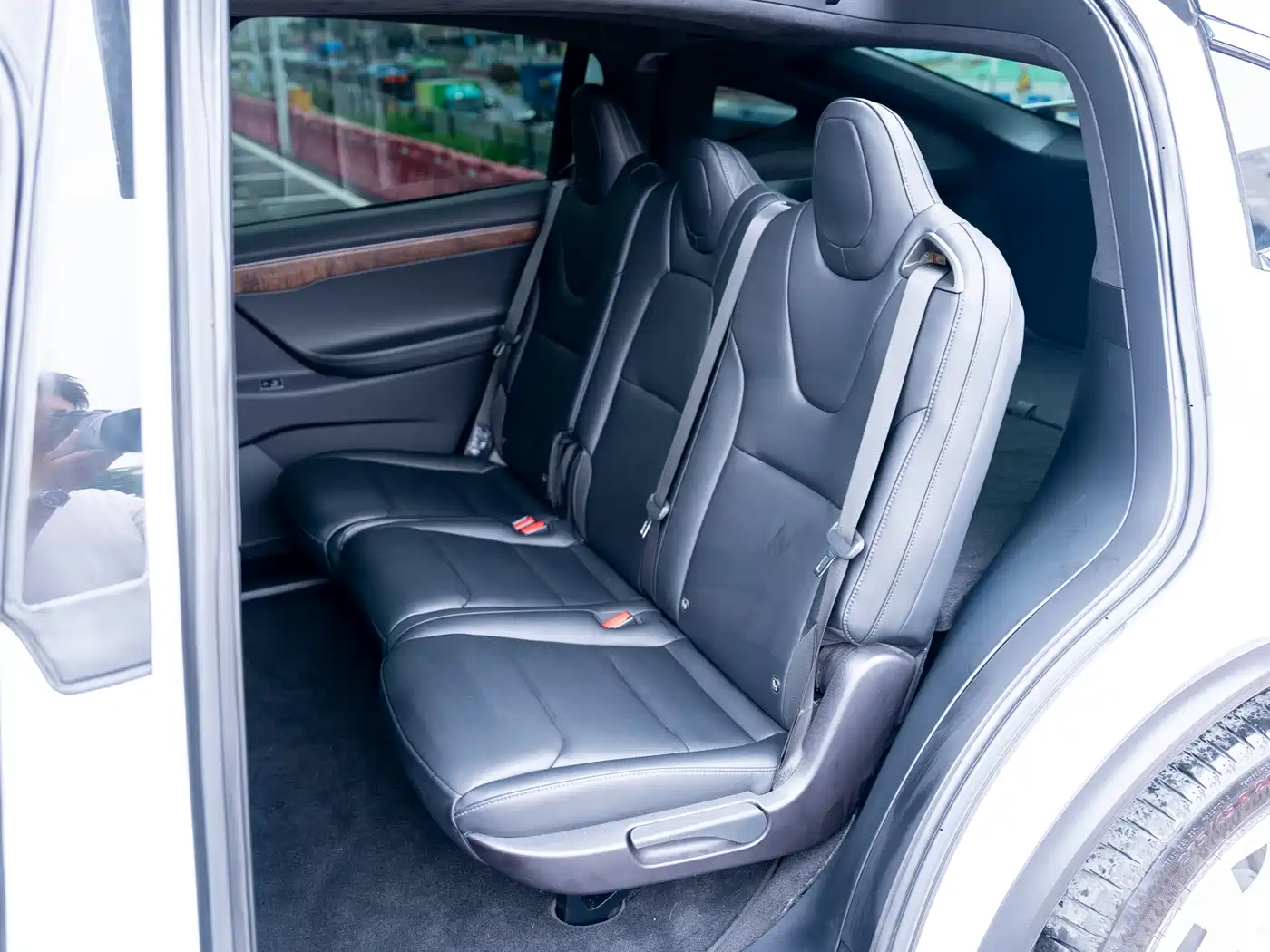 TESLA MODEL X
