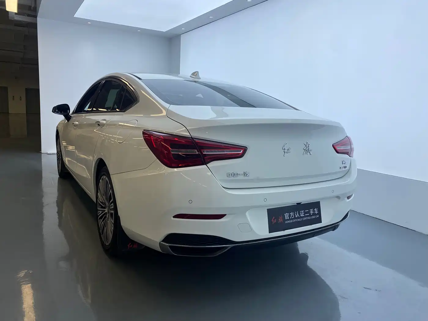 Hongqi H5 2022 Classic 1.5T DCT Flag Rhythm Edition фото 15
