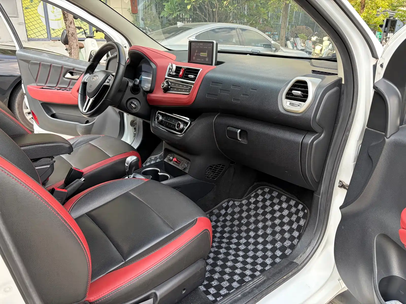 Фото 9 - JAC JAC iEV6E