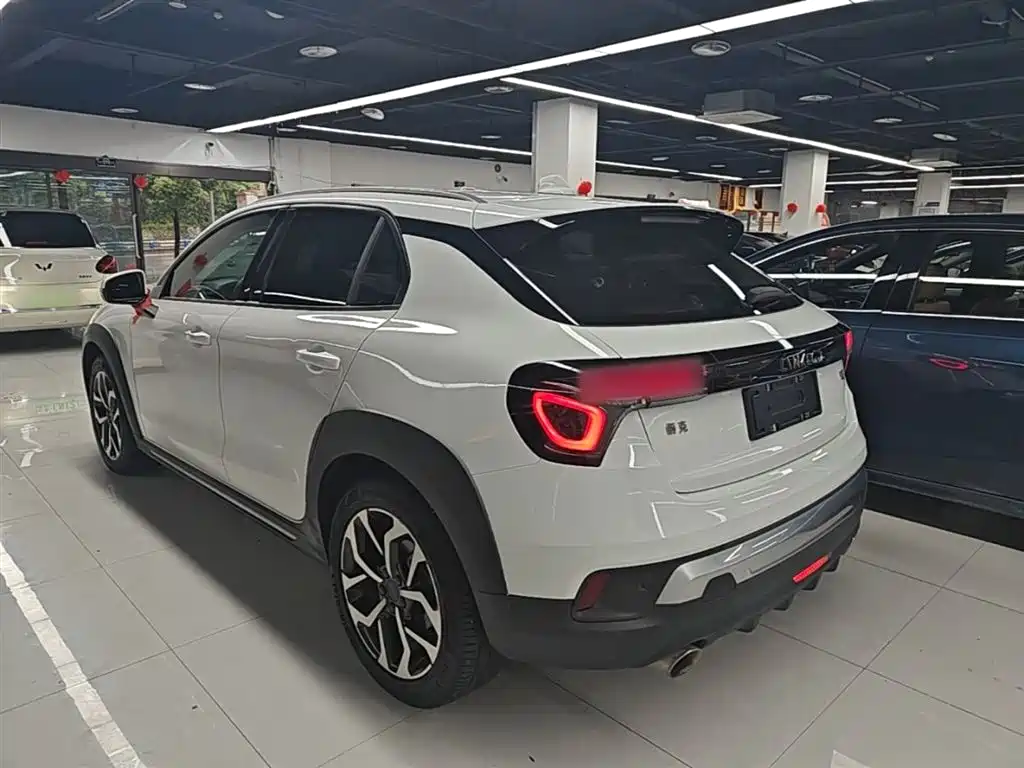 Lynk & Co 02 2018 1.5T DCT 2WD Power Edition China V фото 5