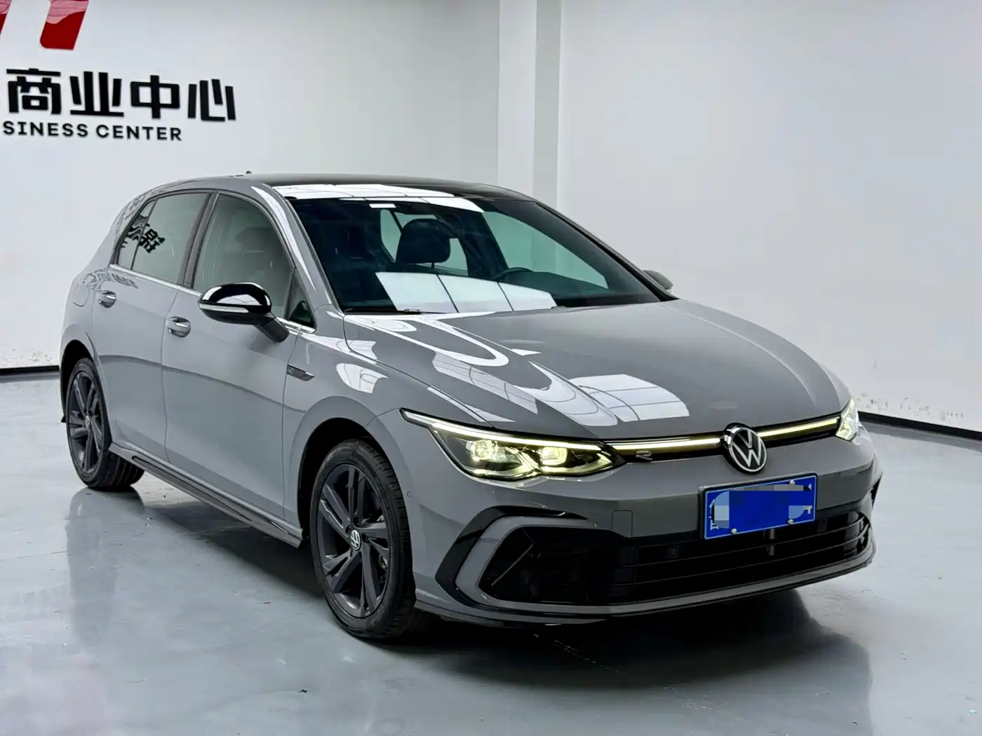 Volkswagen Golf 2023 Model 280TSI DSG R-Line фото 3