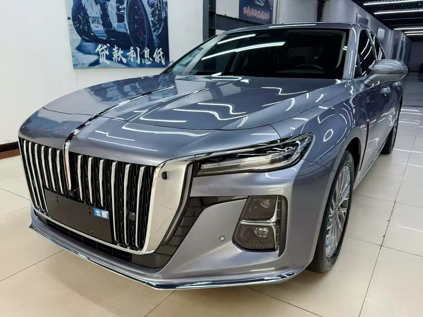 Hongqi H5 2024 2.0T Automatic Smart Connect Flag Smooth Edition