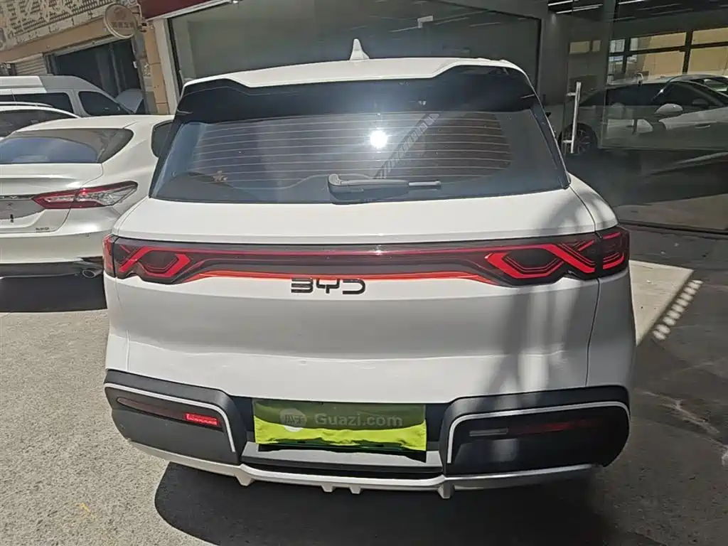 BYD Yuan UP 2024 401KM Leading Edition фото 6