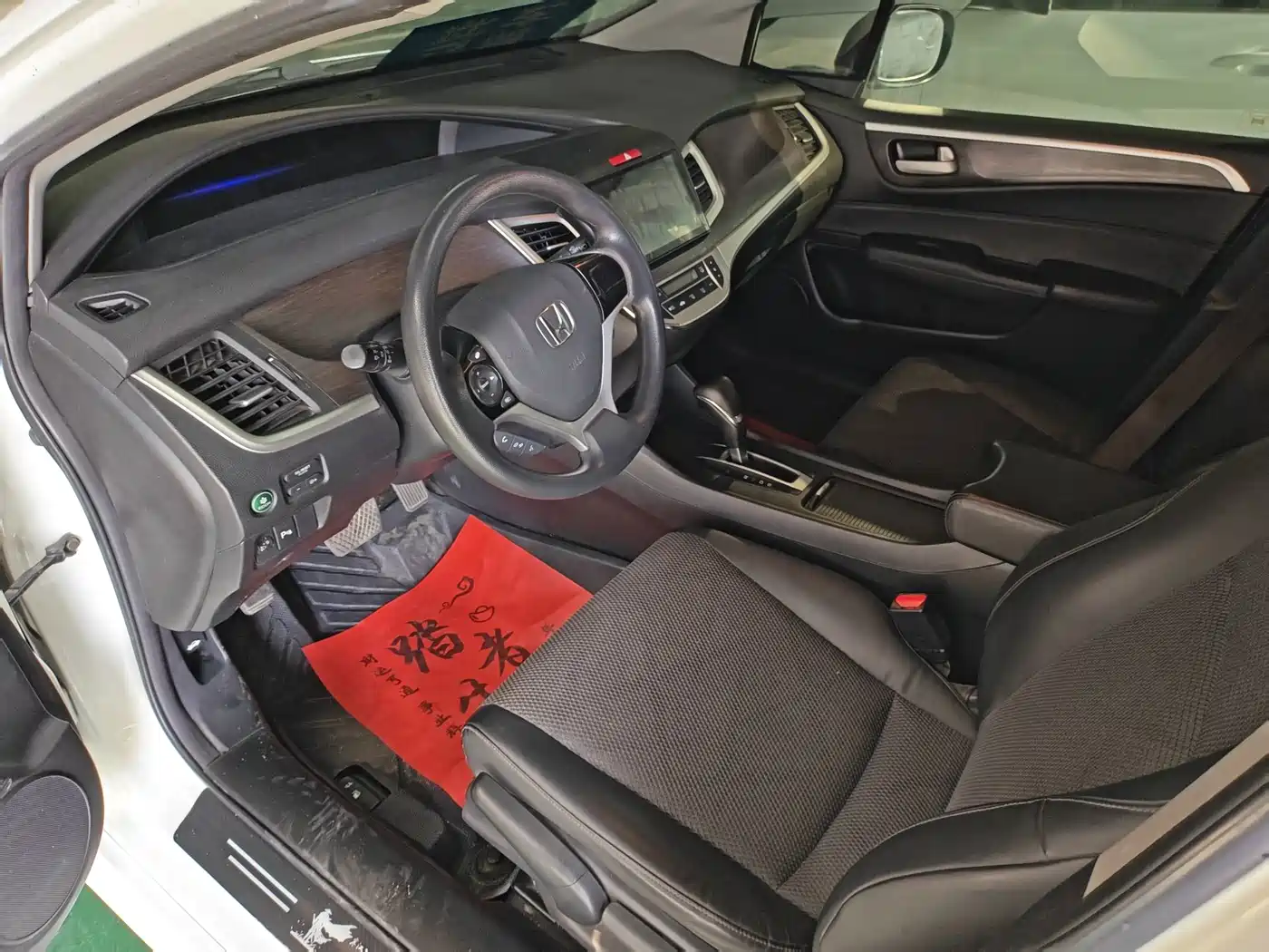 Honda Jade 2014 2013 1.8L Automatic Comfort Edition 5-seater