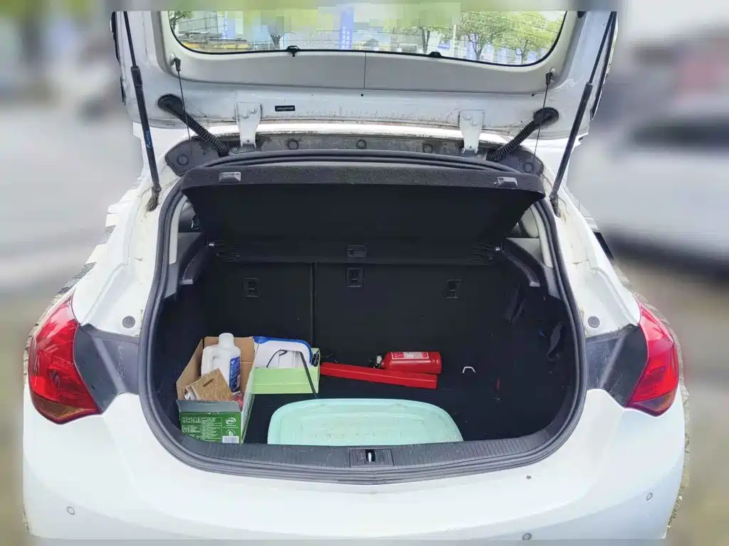 Photo 13 - Buick Excelle