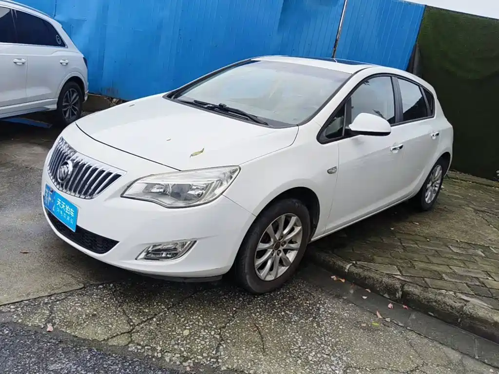 Photo 1 - Buick Excelle