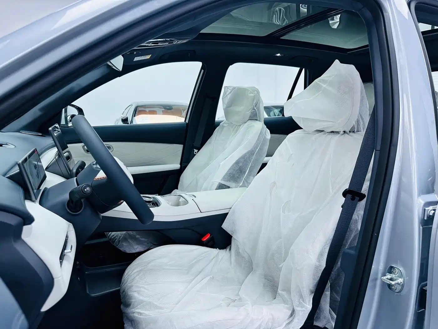 Geely Galaxy Galaxy Starship 7 EM-i 2025 Model 120km Explorer+ Edition фото 10