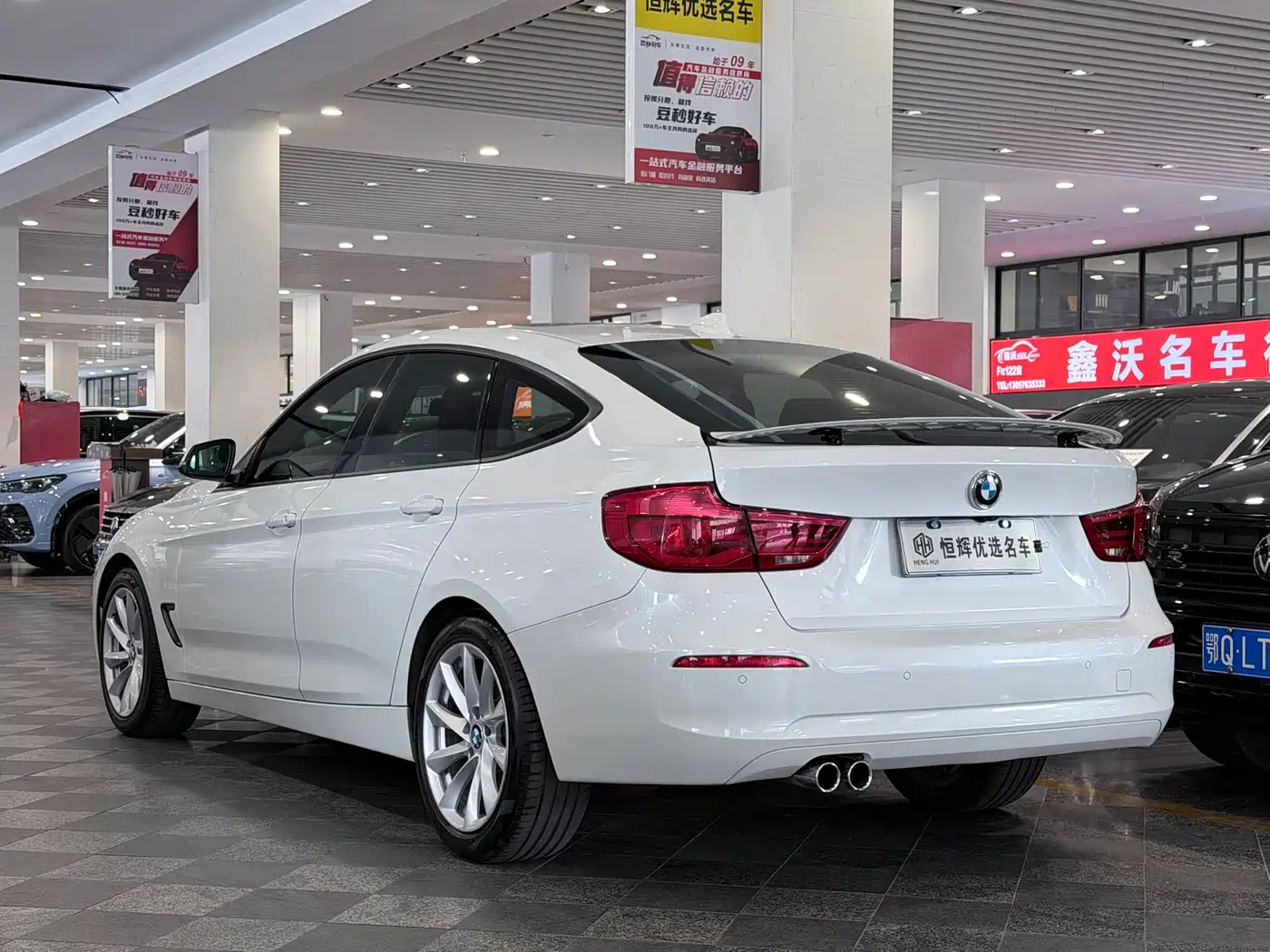 BMW 3 Series GT 2018 320i Fashion фото 4