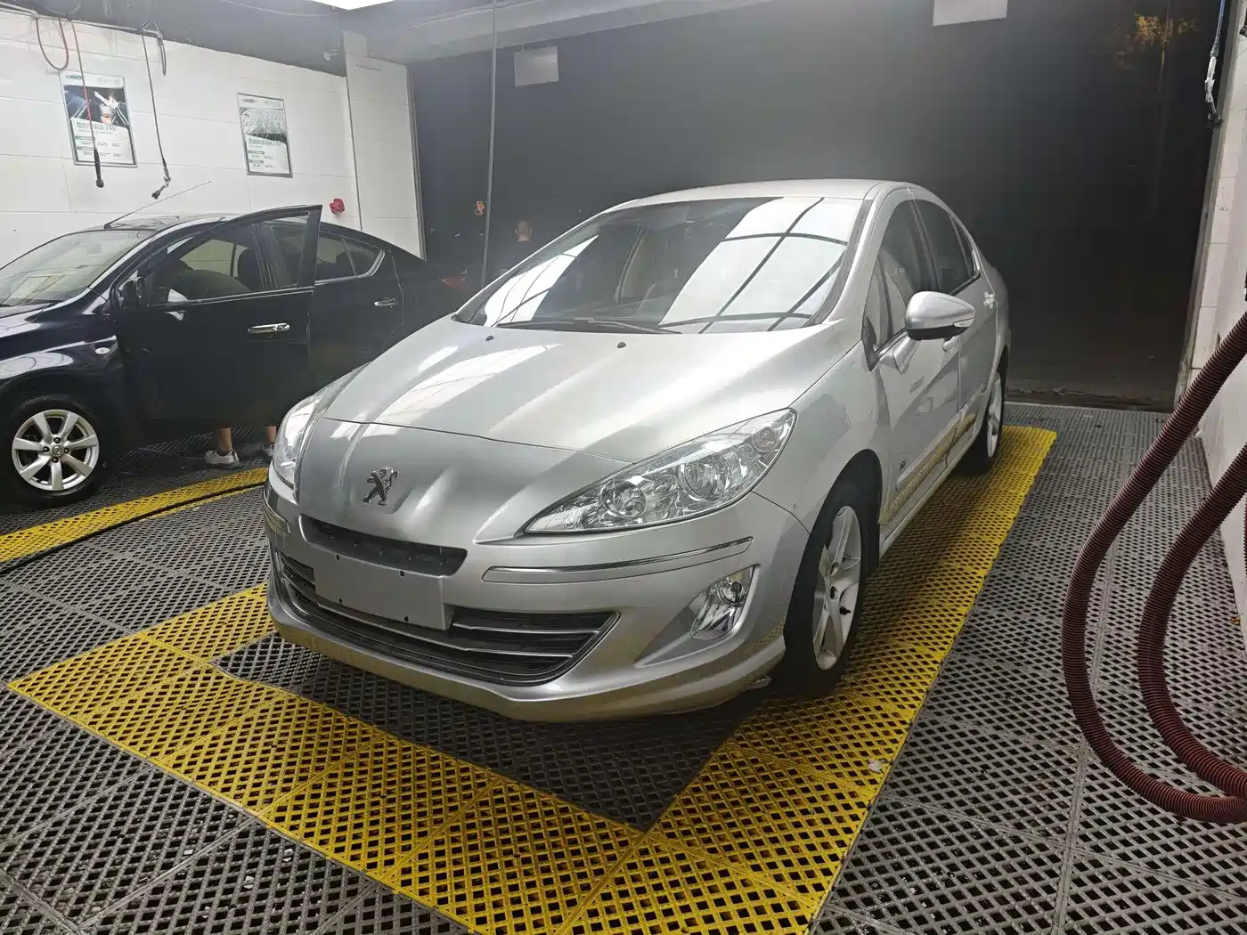 Peugeot 408 2013 2.0L Automatic Luxury Edition