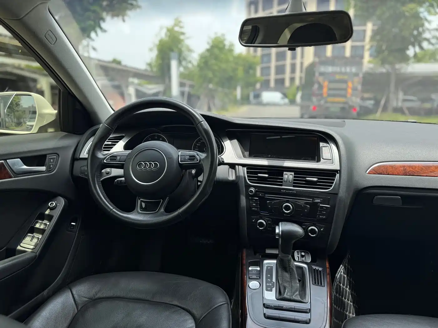 Audi A4L 2015 35 TFSI Auto Comfort фото 14