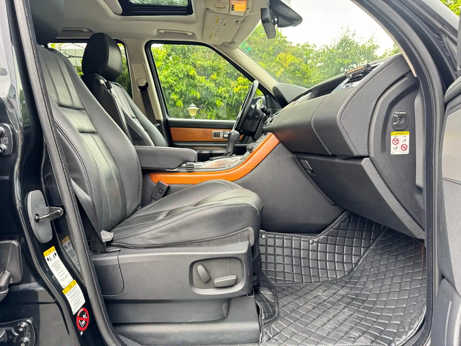 Photo 15 - Land Rover Range Rover Sport