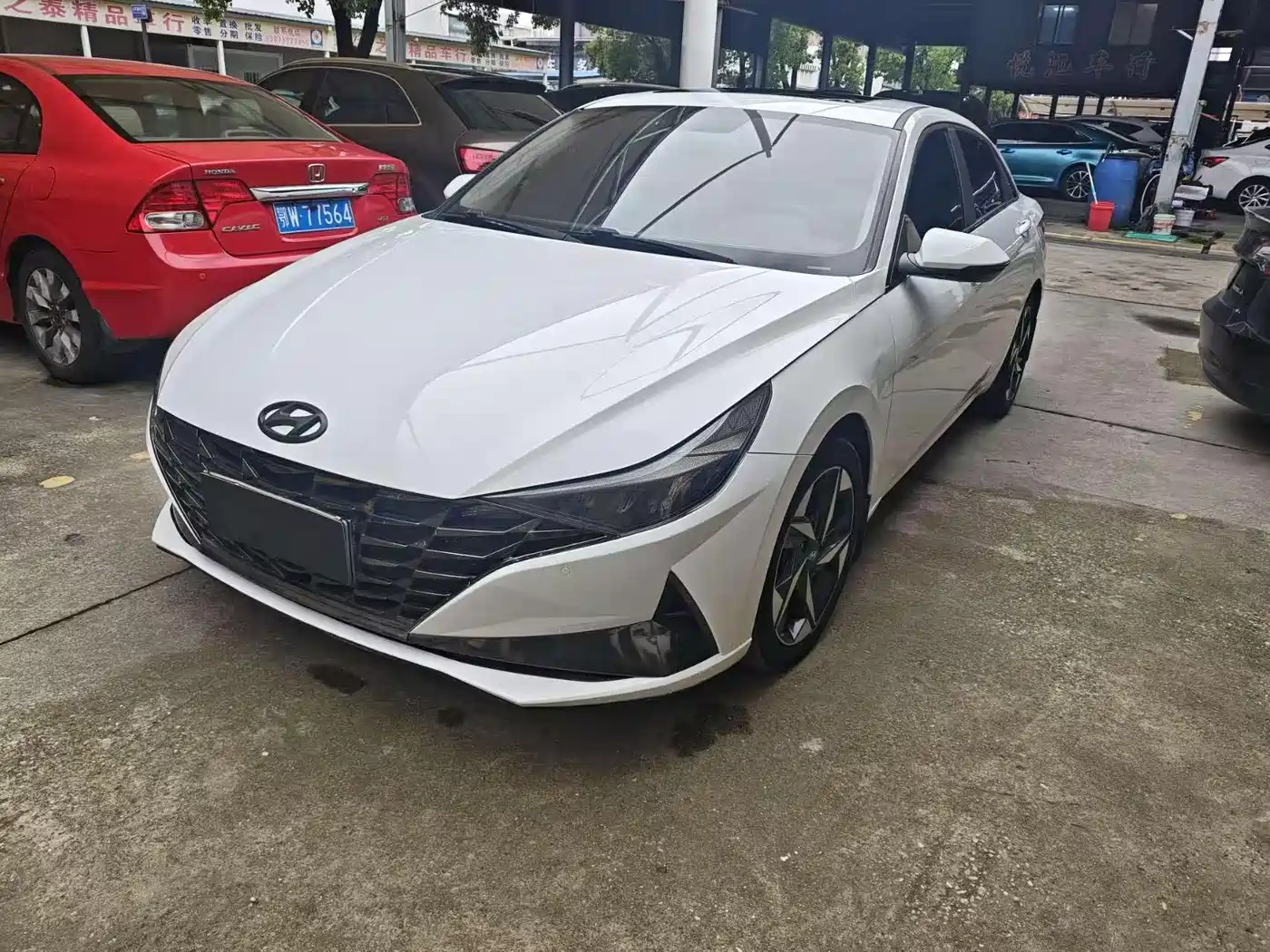 Hyundai Elantra 2021 1.5L CVT GLS Leading Edition
