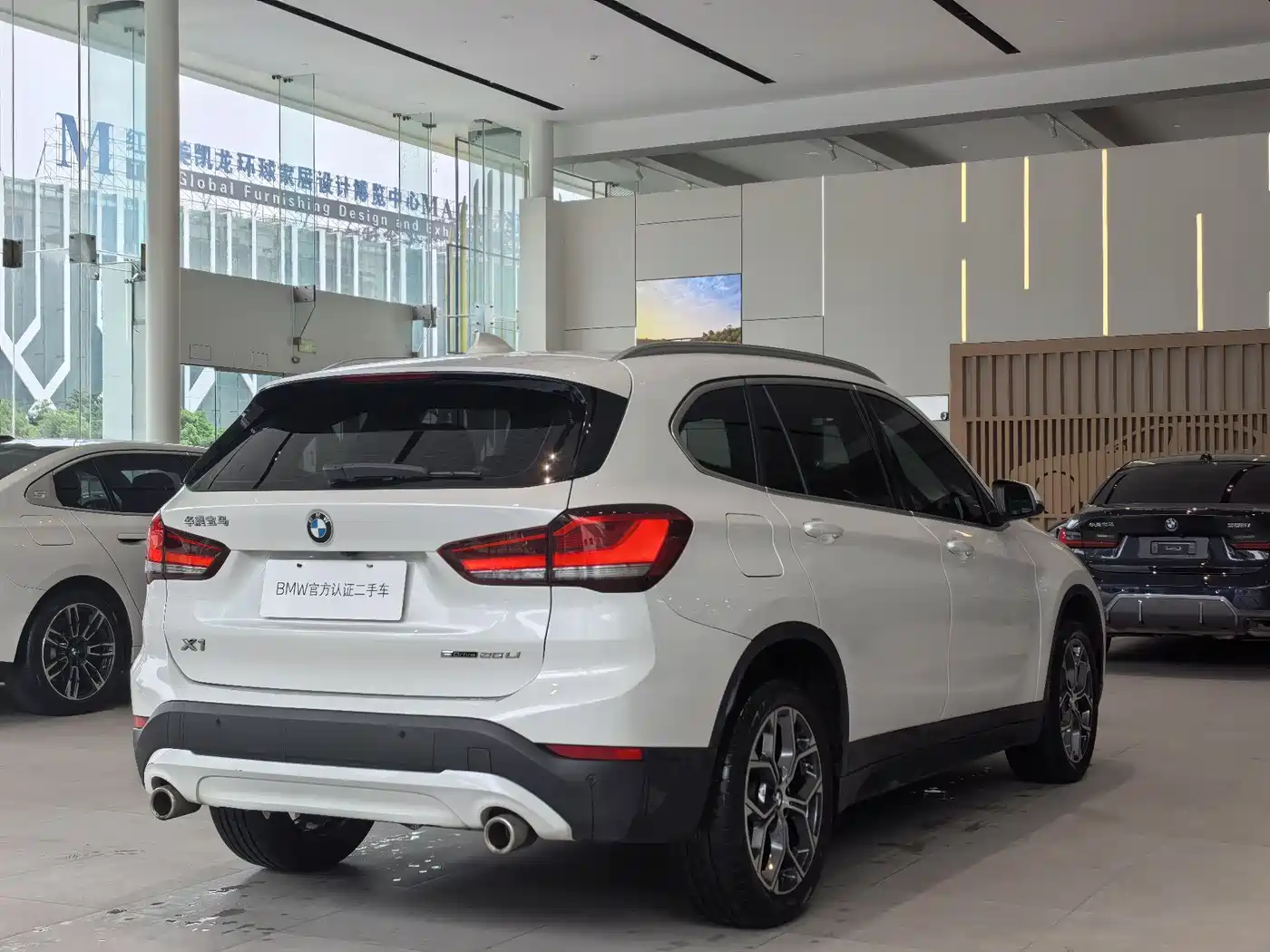 BMW X1 2022 sDrive25Li Leading фото 8