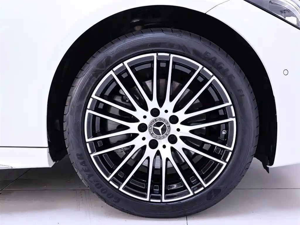 Mercedes-Benz C-Class 2023 C 260 L Sport фото 6
