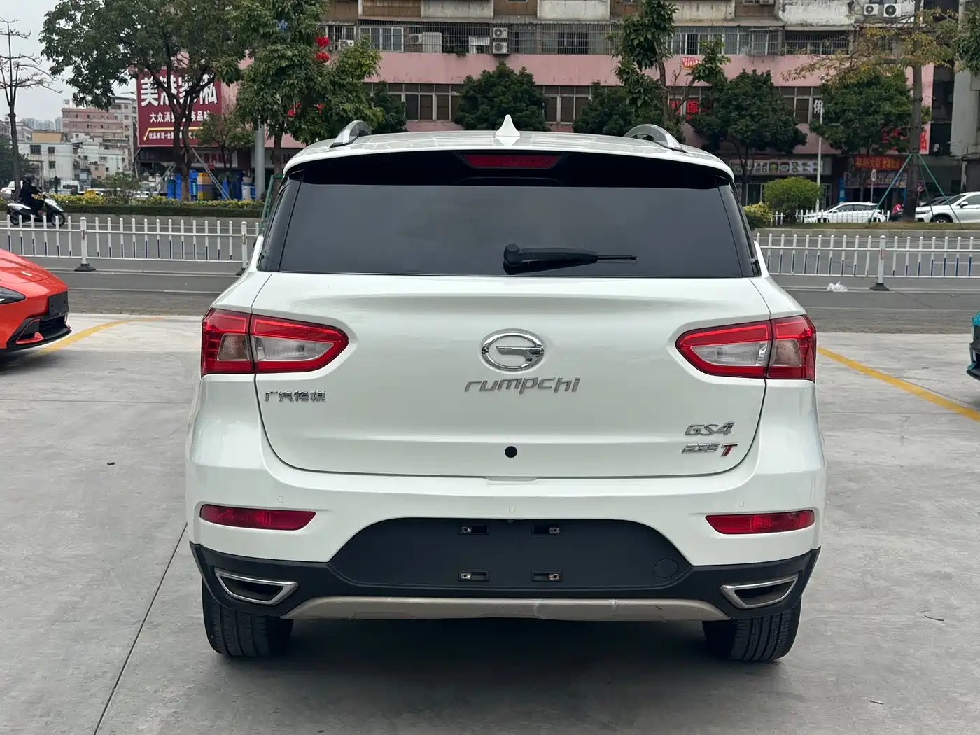 GAC Trumpchi Trumpchi GS4 2017 235T Automatic 2WD Luxury Smart Connected Edition фото 5